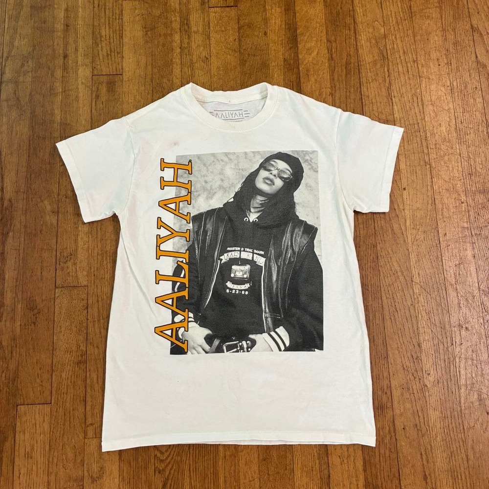 Aaliyah Graphic Photo T-Shirt White R&B Music Tee Ripple Junction Mens Small
